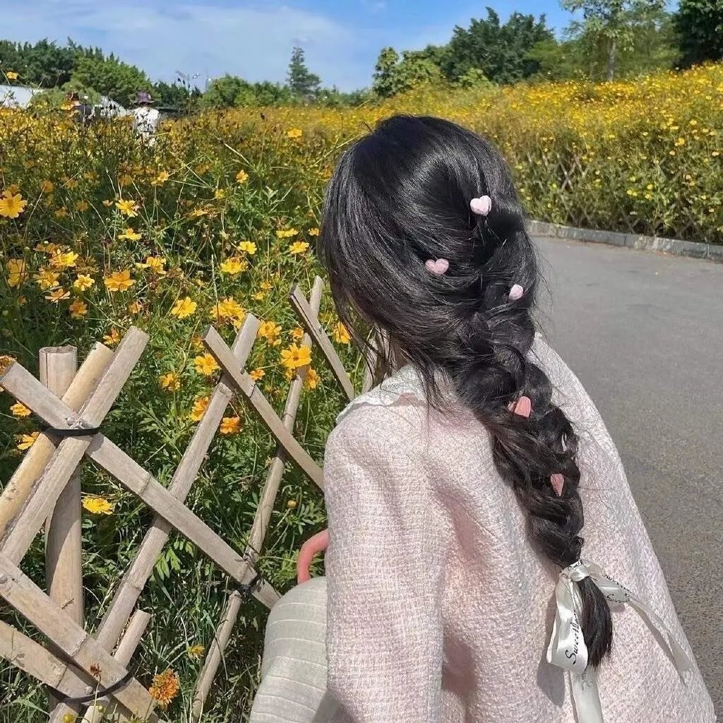 蜘蛛网中的女孩